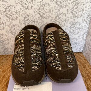 NIB Easyspirit Traveltime Clogs, Green Size: 9 M
